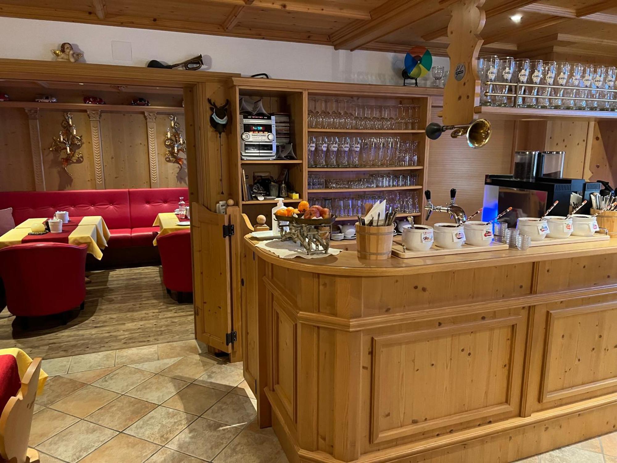 Hotel Garni Gafluna Sankt Anton am Arlberg Buitenkant foto