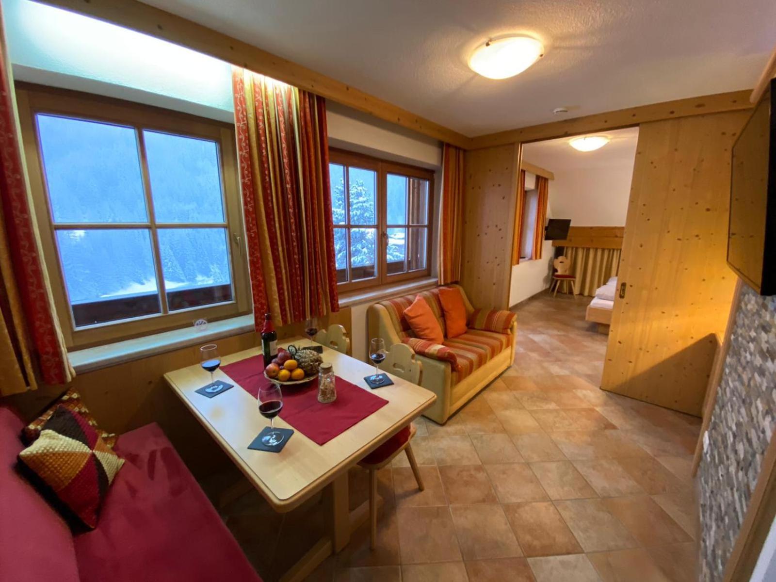 Hotel Garni Gafluna Sankt Anton am Arlberg Buitenkant foto