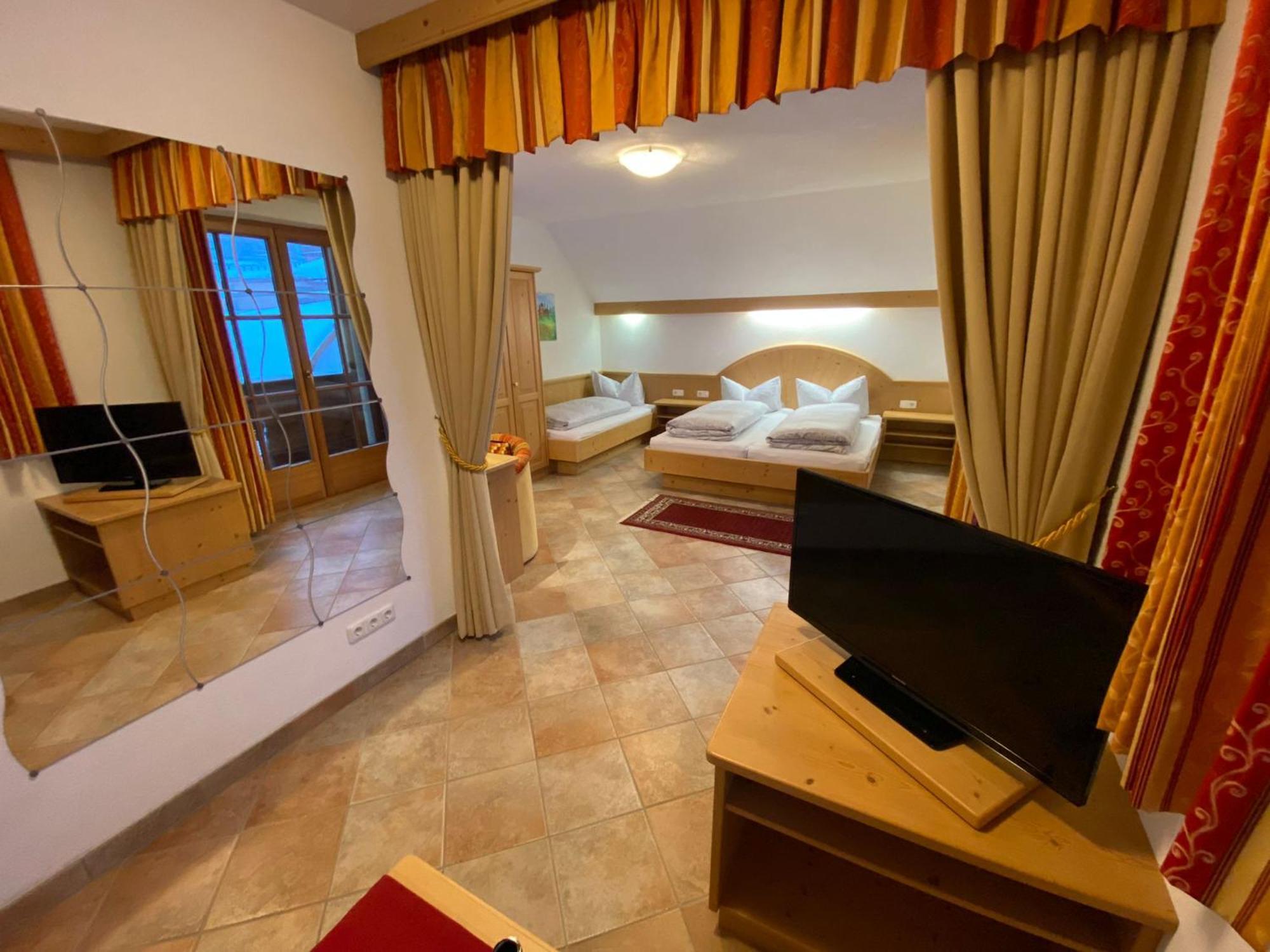Hotel Garni Gafluna Sankt Anton am Arlberg Buitenkant foto